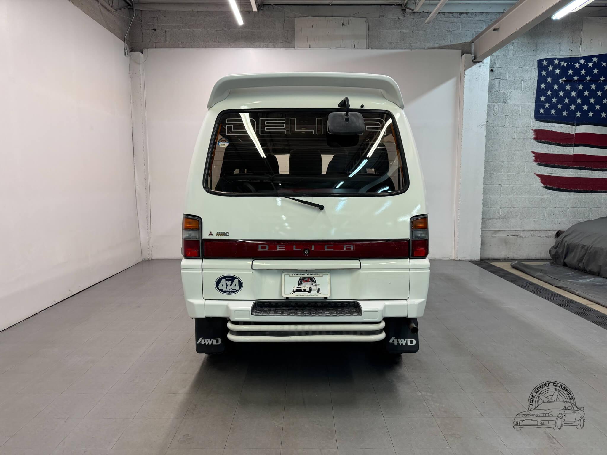 1991 Mitsubishi Delica Starwagon Exceed