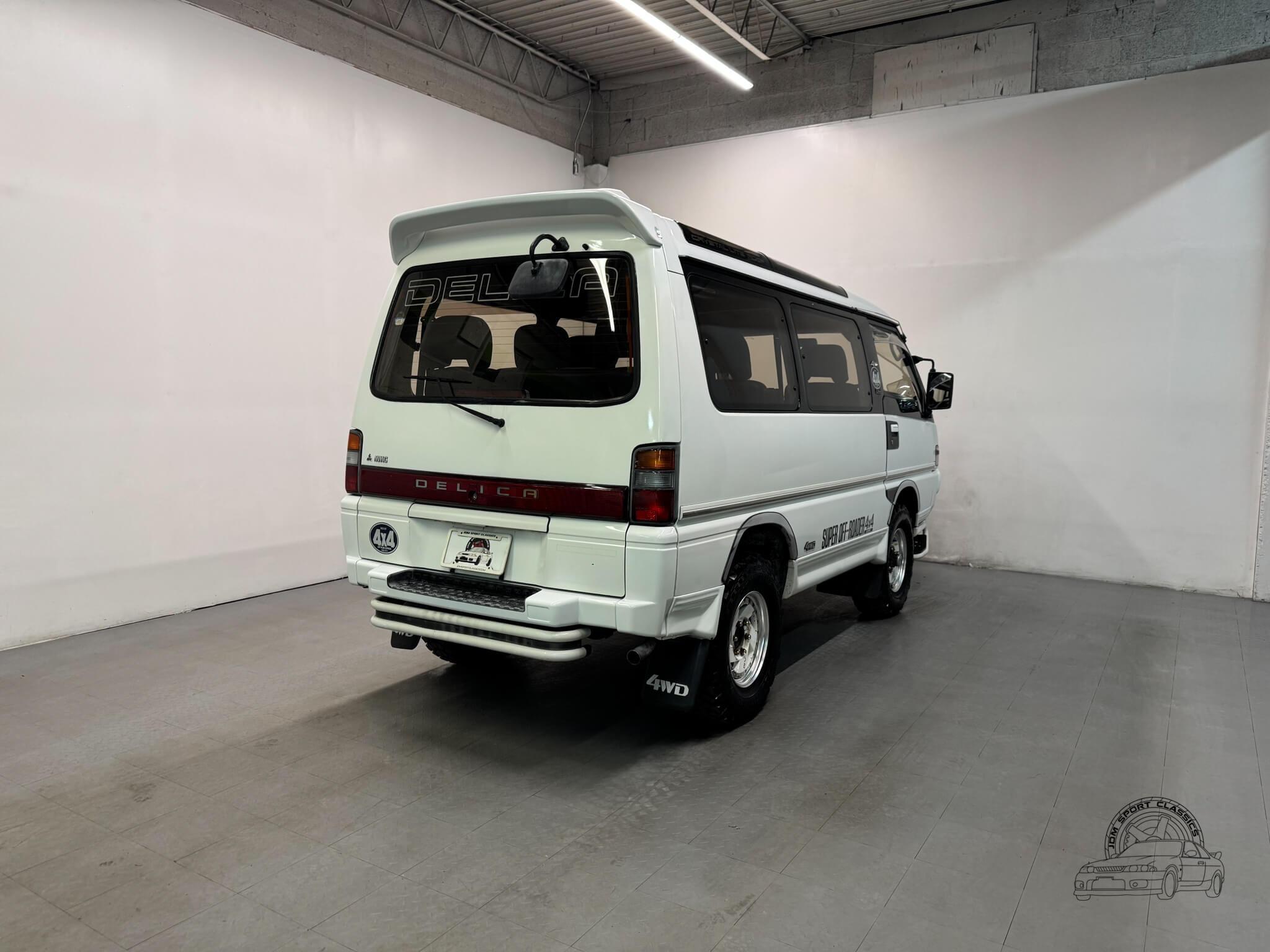 1991 Mitsubishi Delica Starwagon Exceed