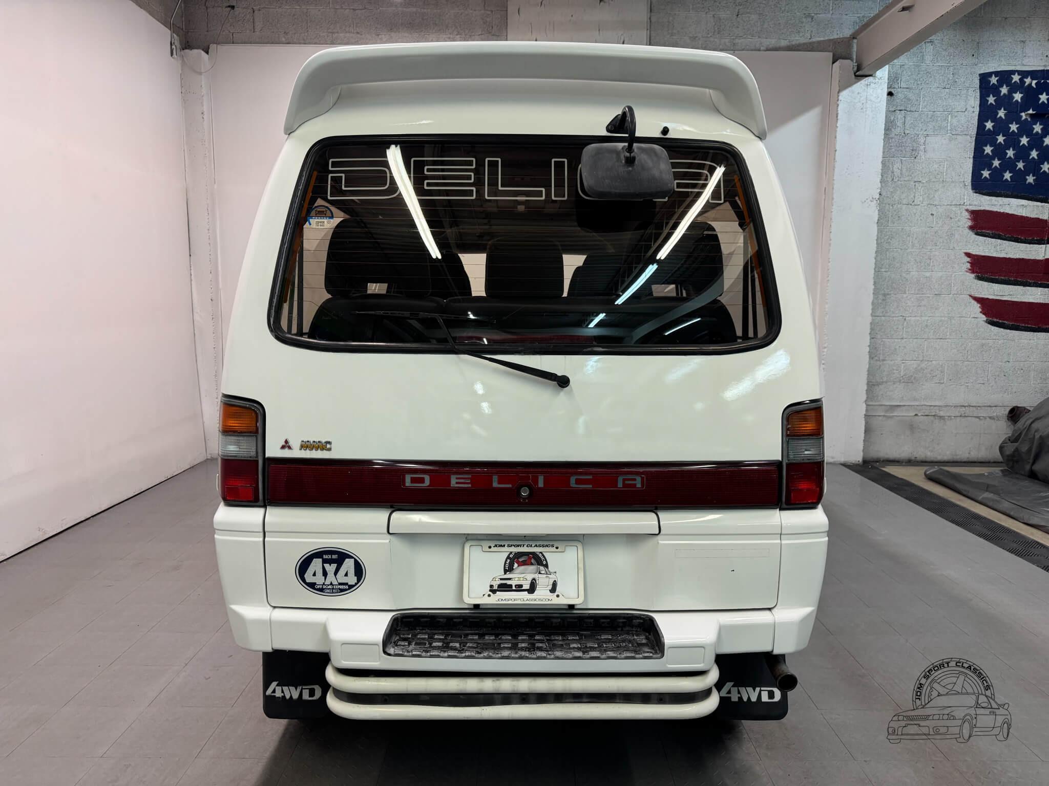 1991 Mitsubishi Delica Starwagon Exceed