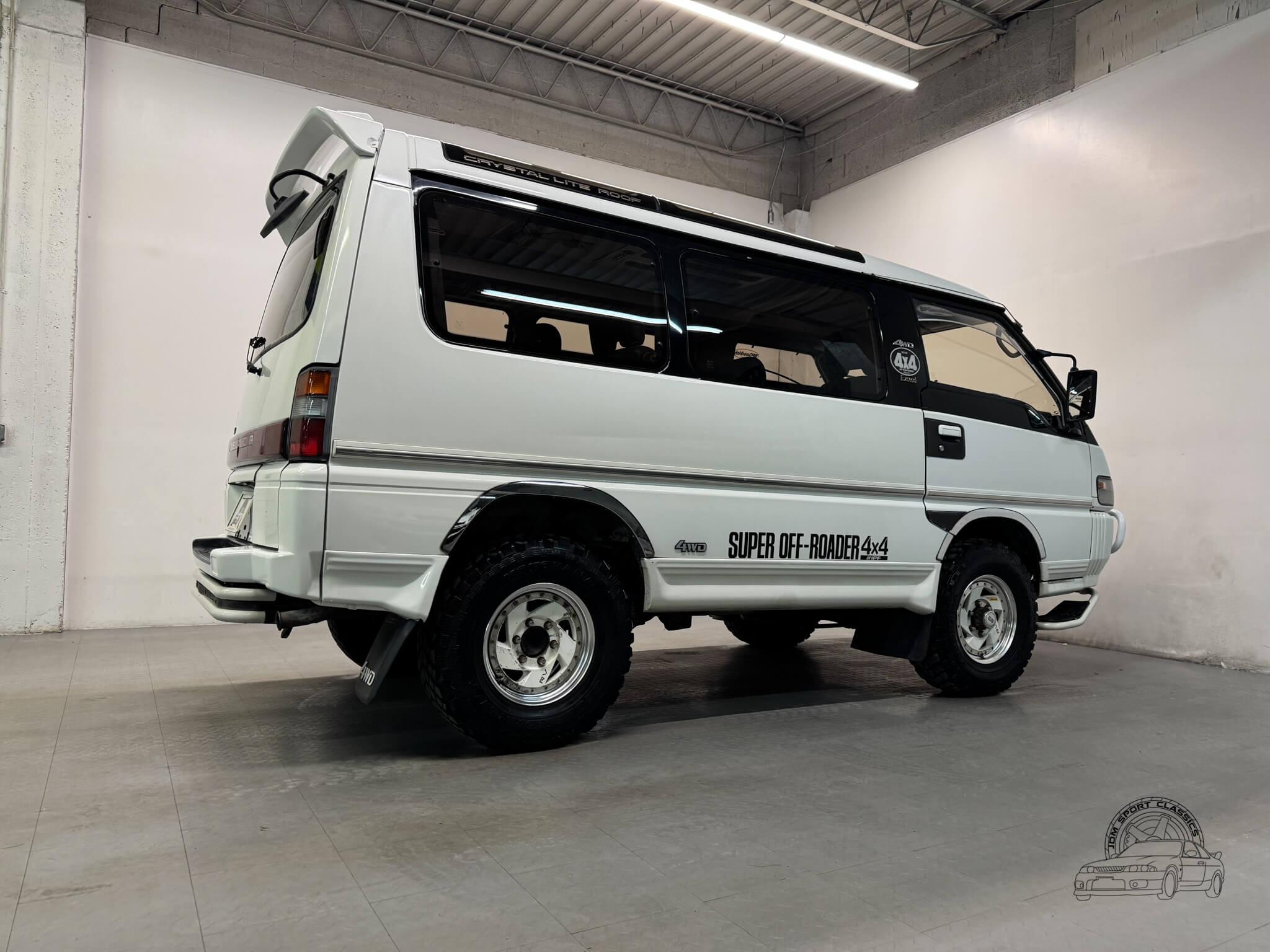 1991 Mitsubishi Delica Starwagon Exceed