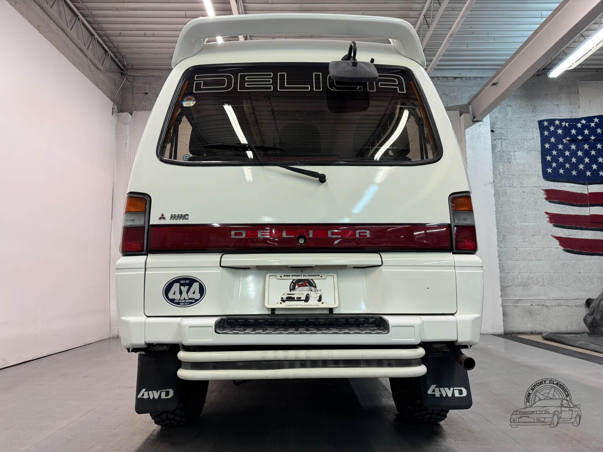 1991 Mitsubishi Delica Starwagon Exceed