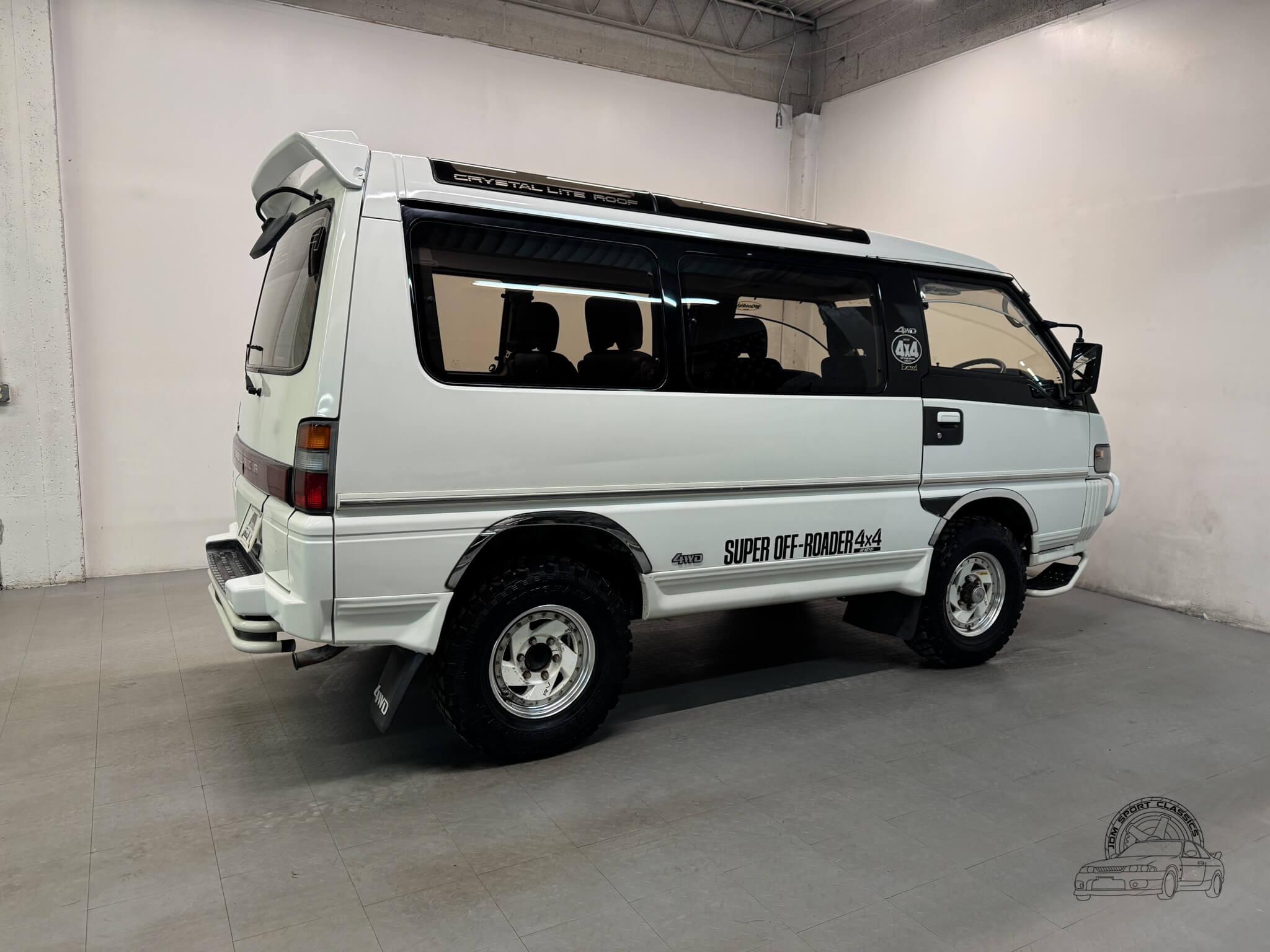 1991 Mitsubishi Delica Starwagon Exceed