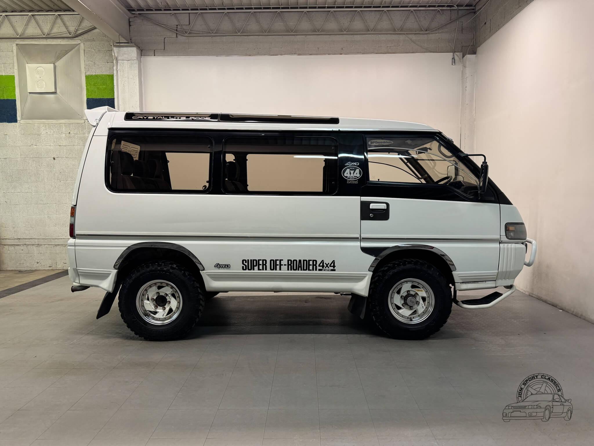 1991 Mitsubishi Delica Starwagon Exceed