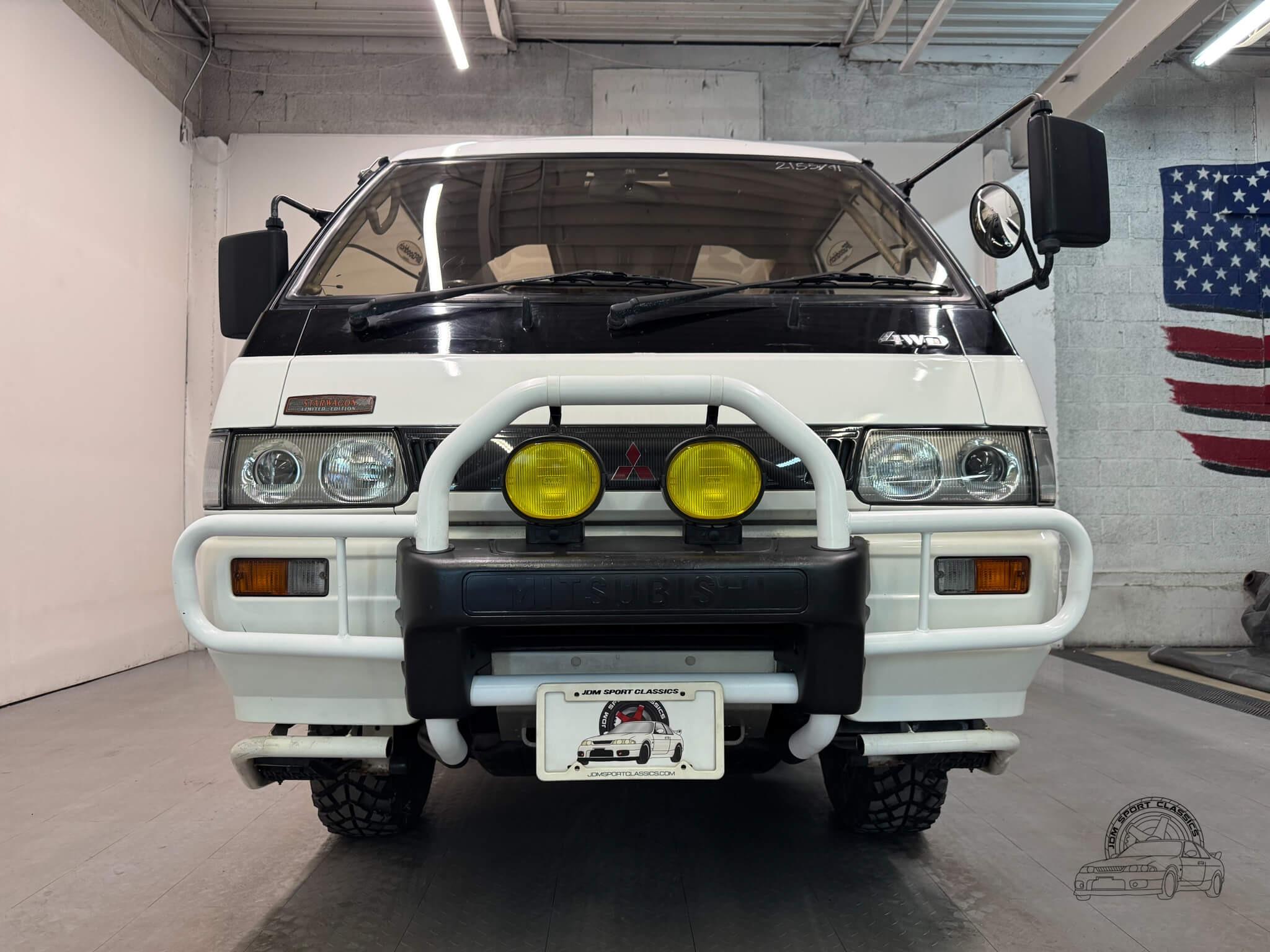 1991 Mitsubishi Delica Starwagon Exceed - 3