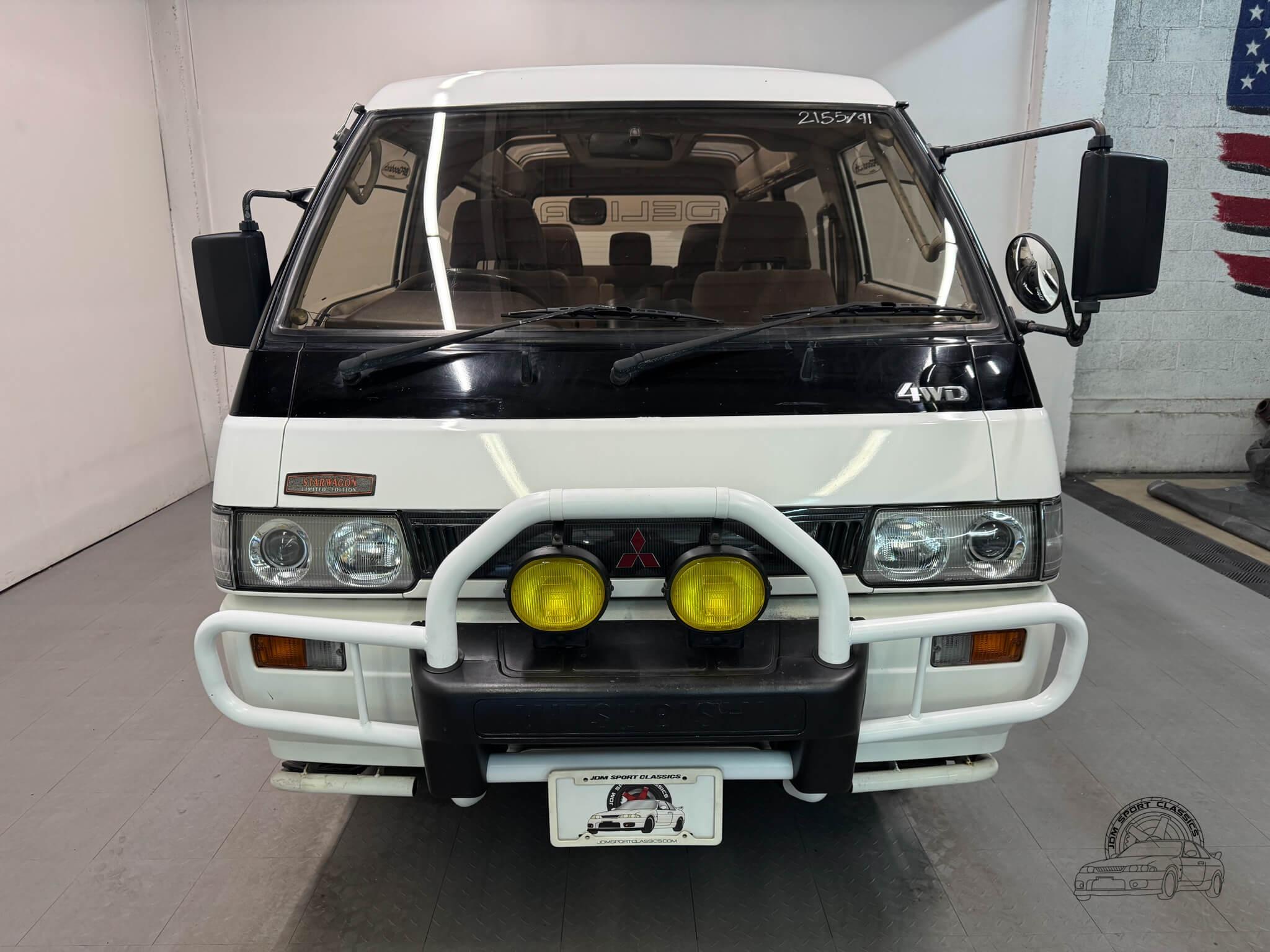 1991 Mitsubishi Delica Starwagon Exceed