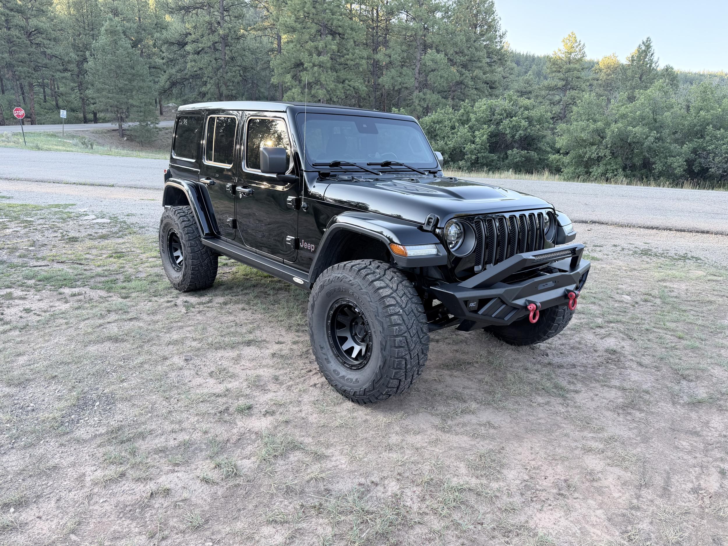 2022 Jeep Wrangler Unlimited Rubicon - 3