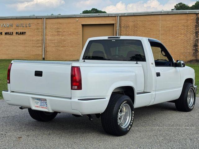 1995 Chevrolet C1500 Cheyenne Stepside - 3