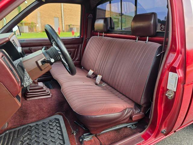 1990 Nissan D21 Shortbed