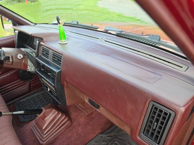 1990 Nissan D21 Shortbed