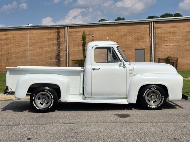 1954 Ford F100 Custom Cab - 2