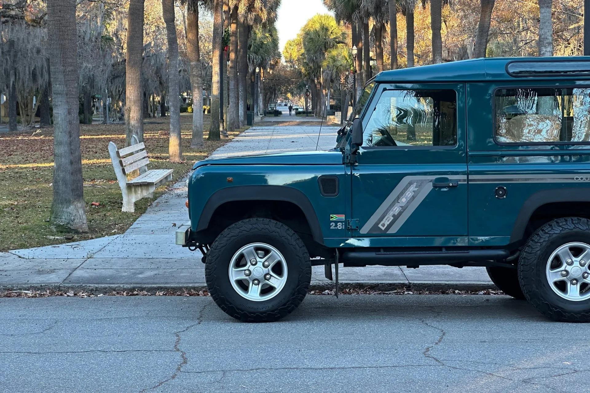 1997 Land Rover Defender 90 2.8i