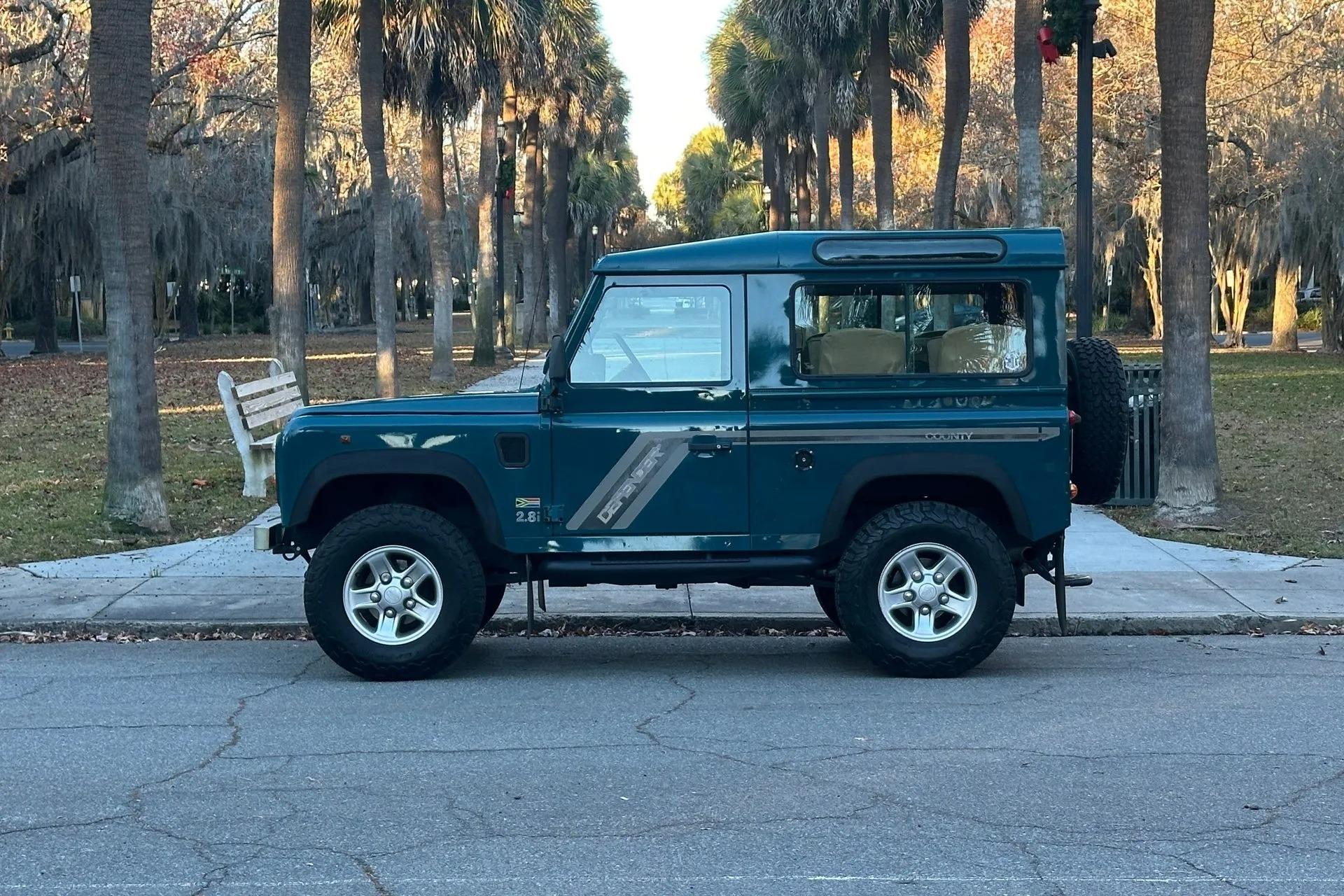 1997 Land Rover Defender 90 2.8i