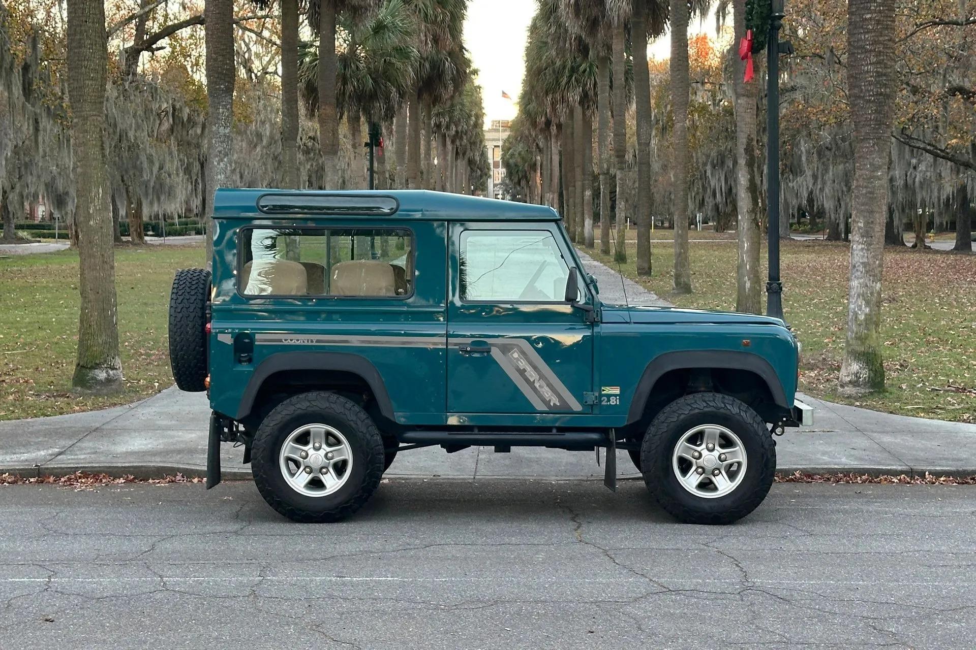 1997 Land Rover Defender 90 2.8i - 2