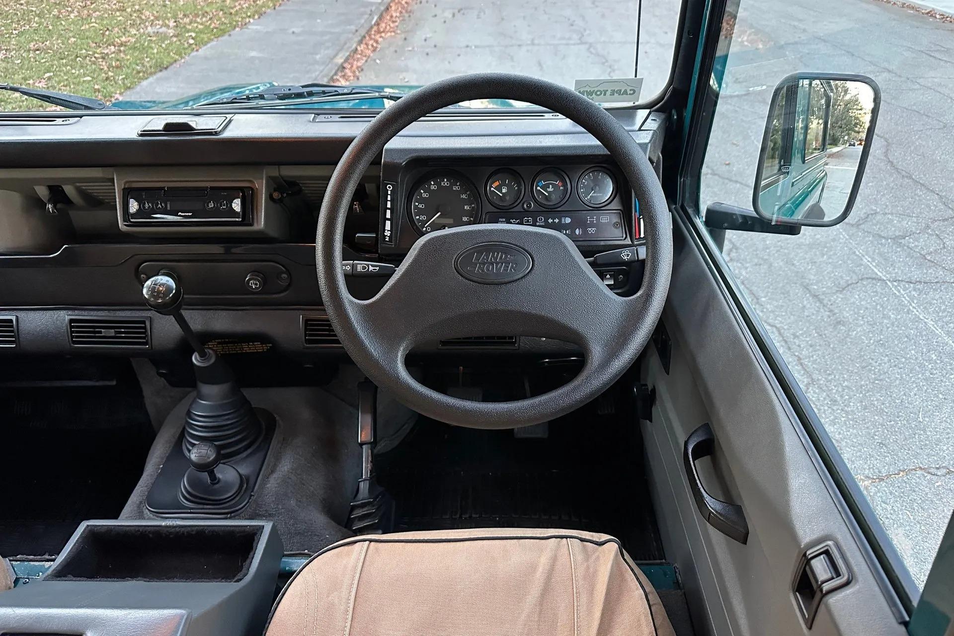 1997 Land Rover Defender 90 2.8i