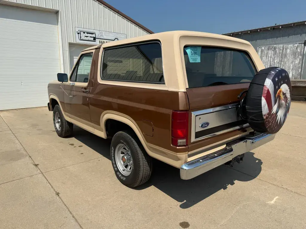 1985 Ford Bronco - 3