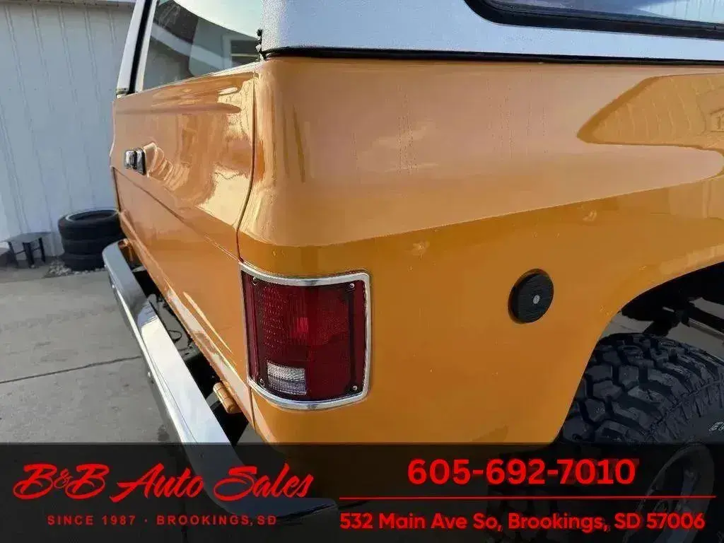 LS-Powered 1975 GMC Jimmy Custom