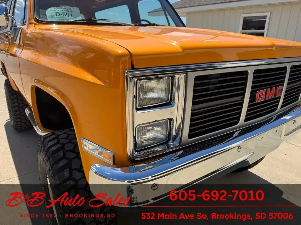 LS-Powered 1975 GMC Jimmy Custom