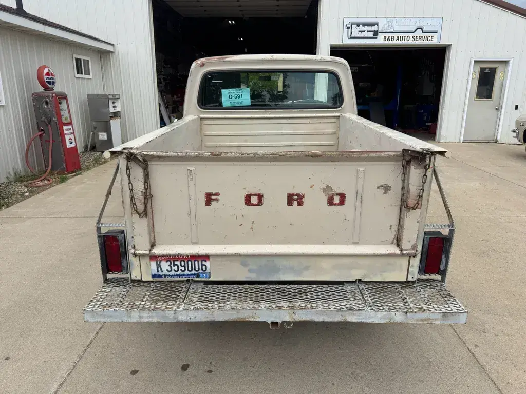 1967 Ford F-100