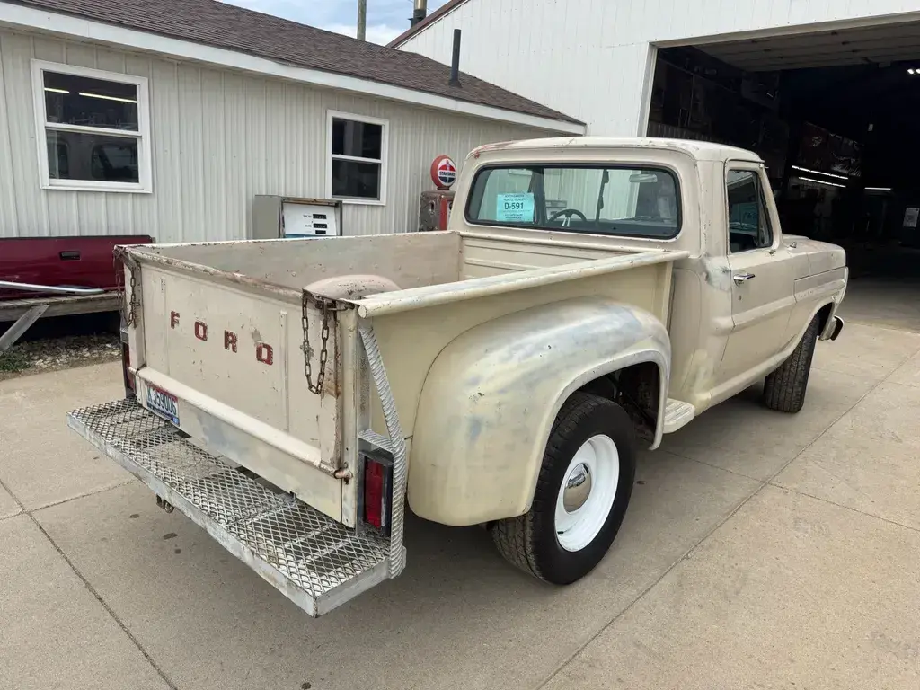 1967 Ford F-100
