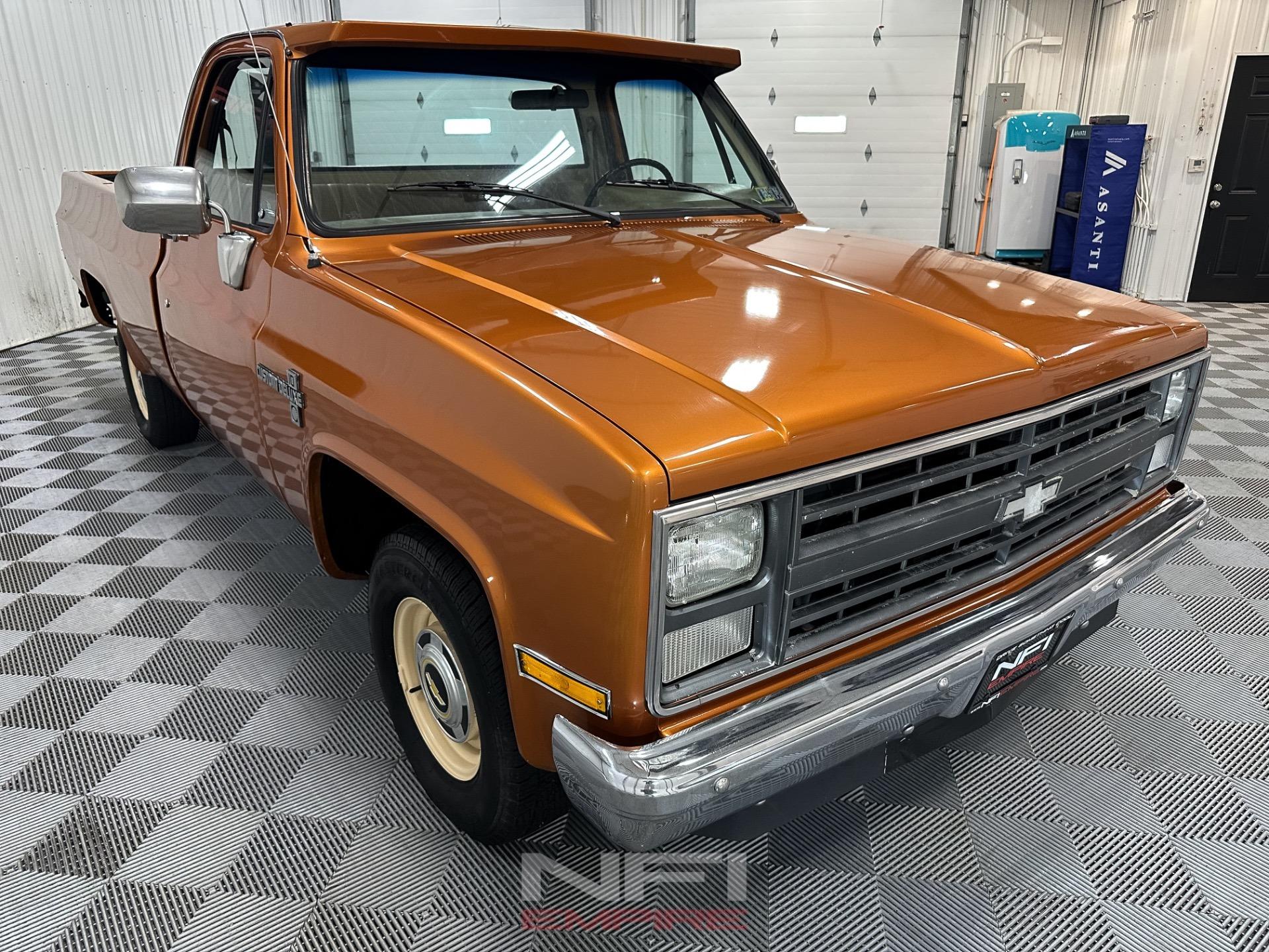 1987 Chevrolet R10 Custom Cab - 4