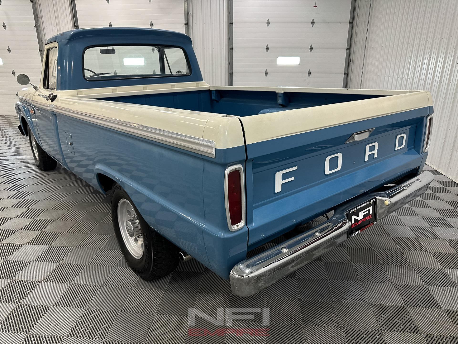 1965 Ford F-250 Custom Cab - 4