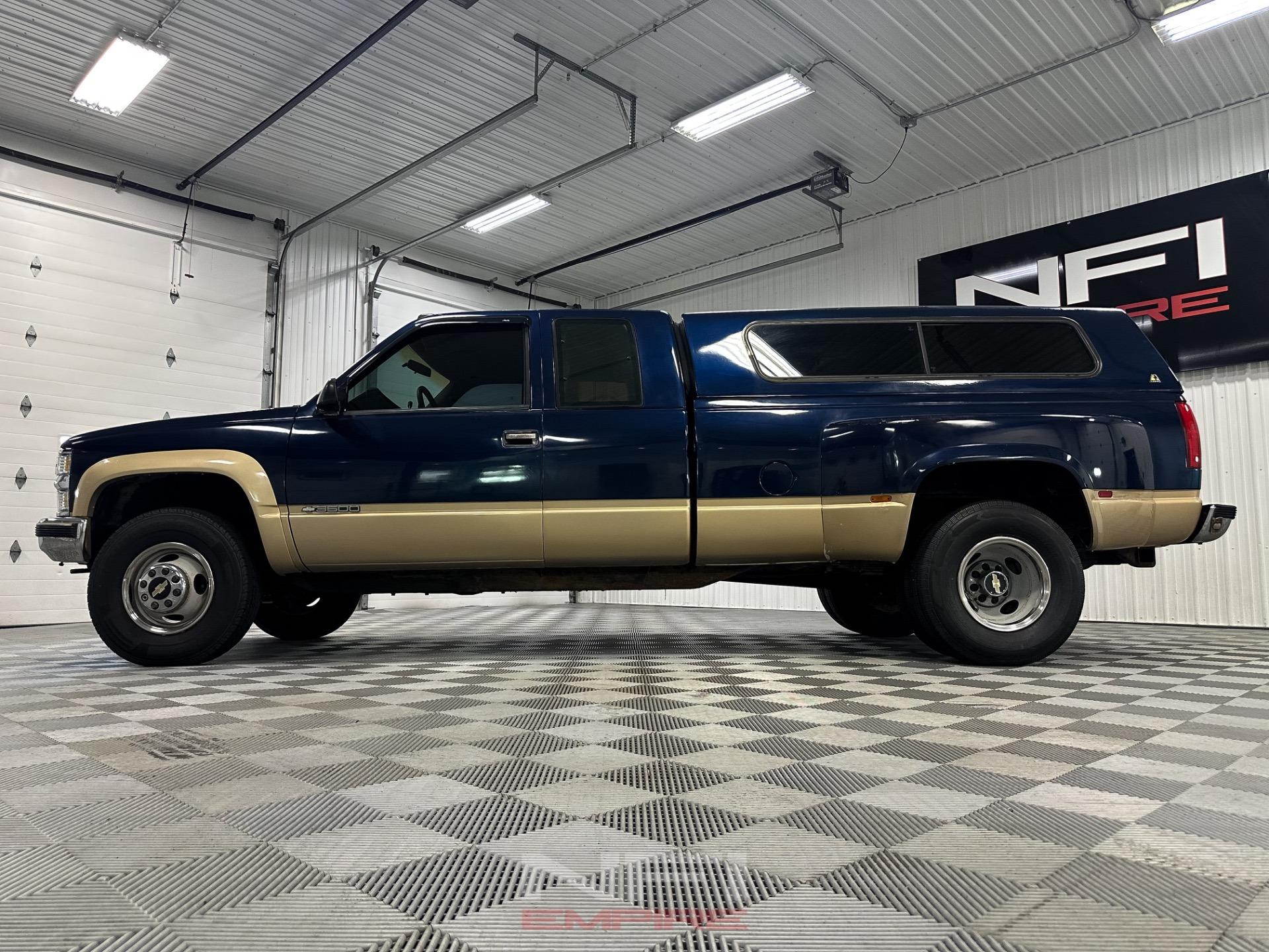 1993 Chevrolet K3500 Cheyenne - 2