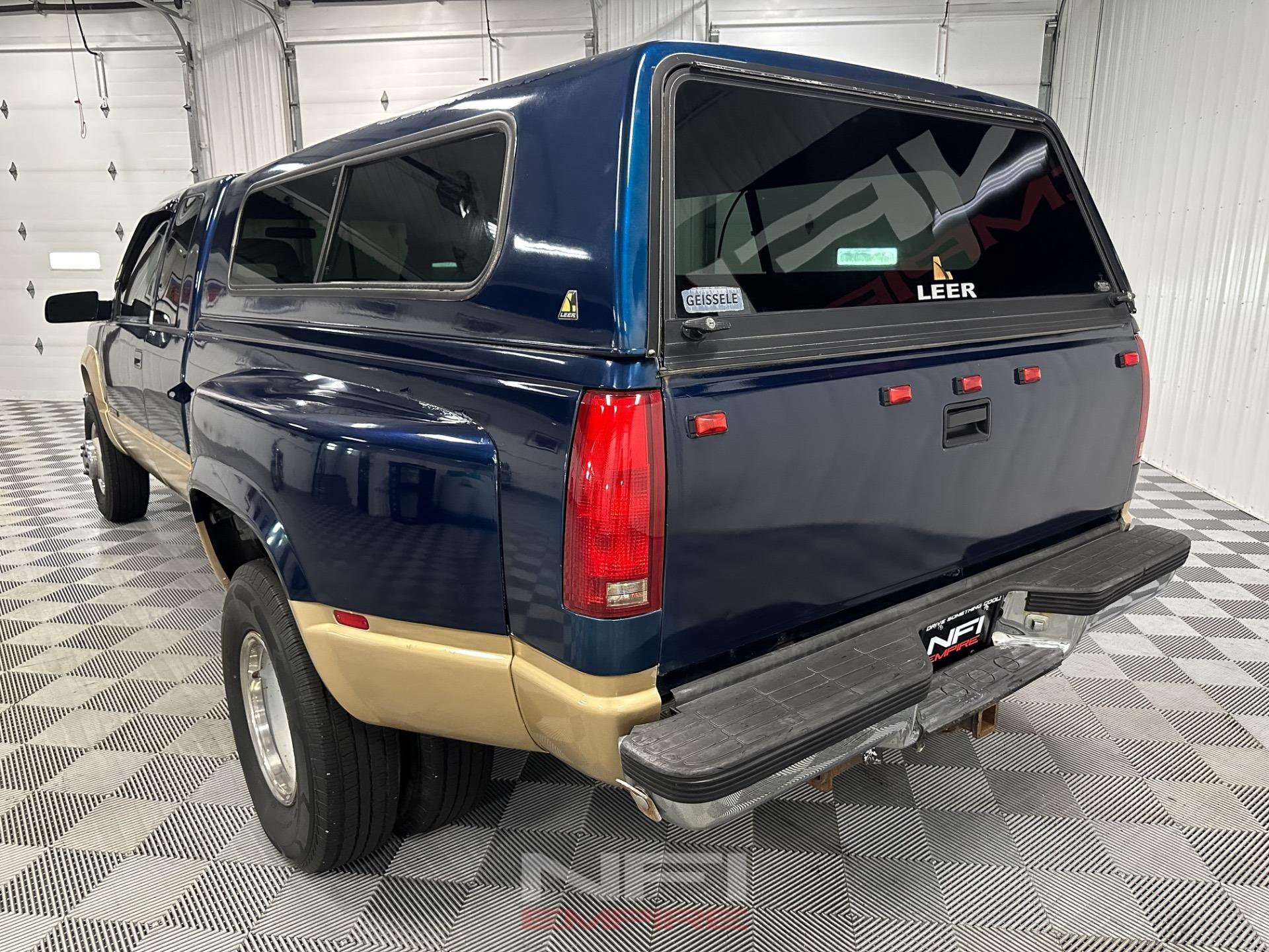 1993 Chevrolet K3500 Cheyenne - 4