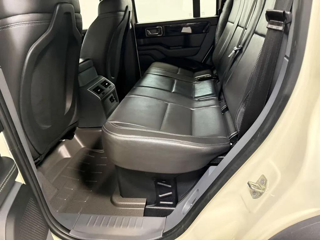 2024 INEOS Grenadier Station Wagon Base