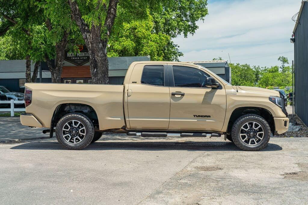 2017 Toyota Tundra SR5