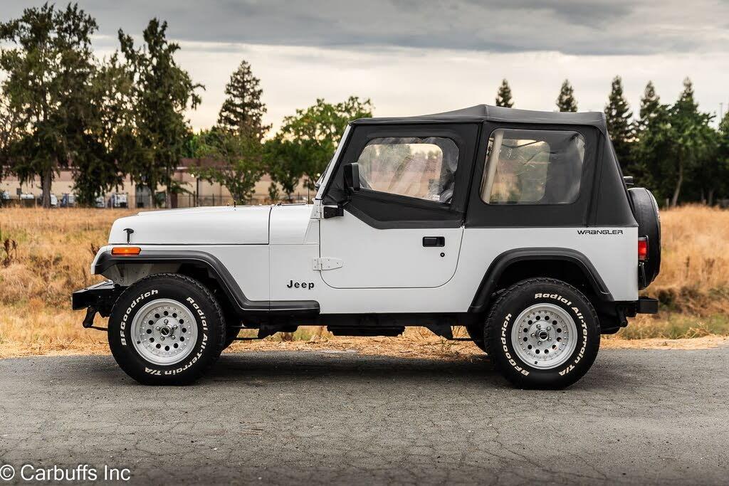 1995 Jeep Wrangler S - 5