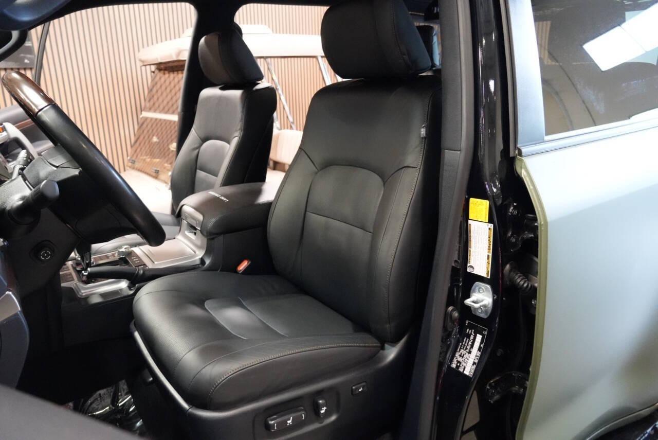 2020 Toyota Land Cruiser Heritage Edition