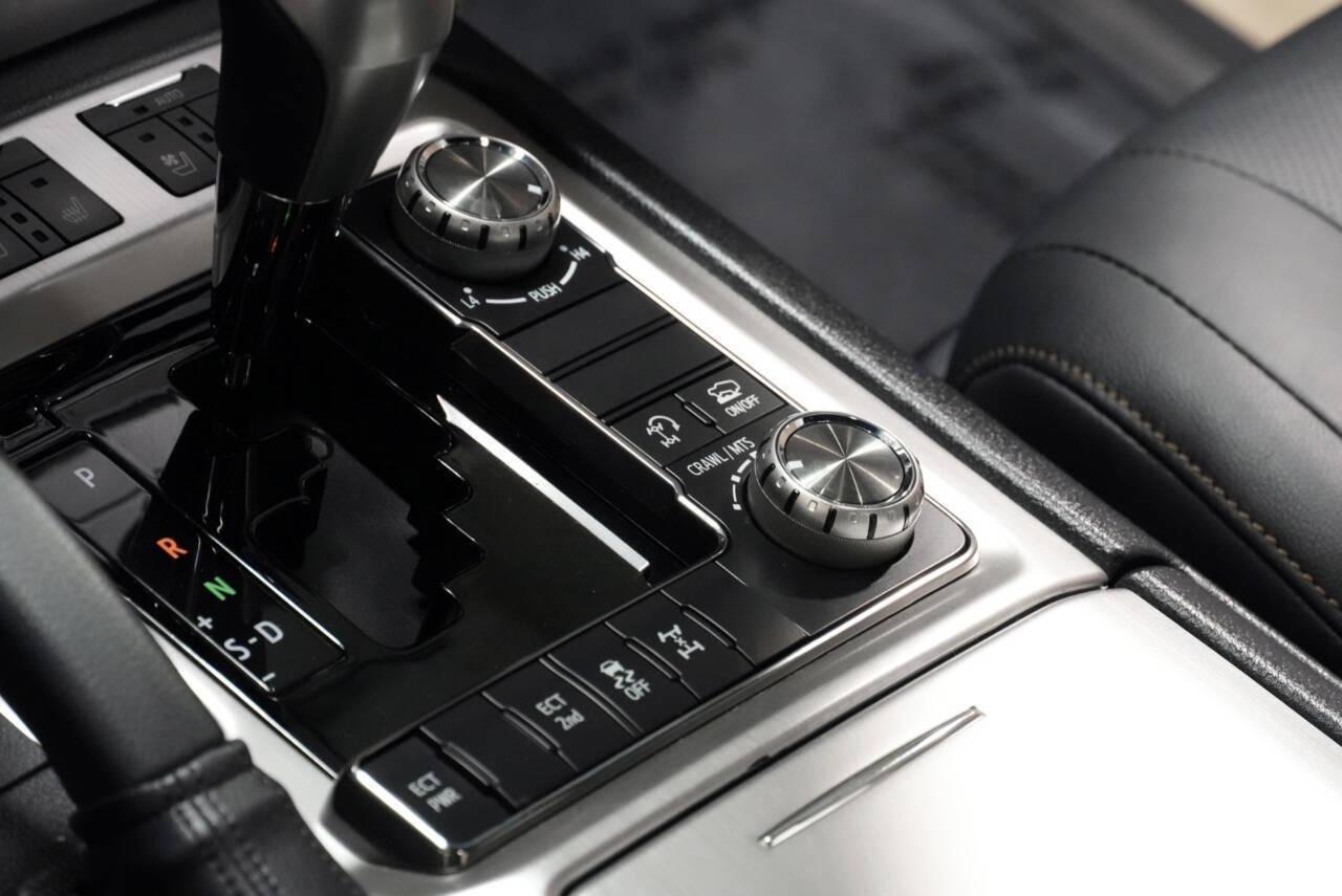 2020 Toyota Land Cruiser Heritage Edition