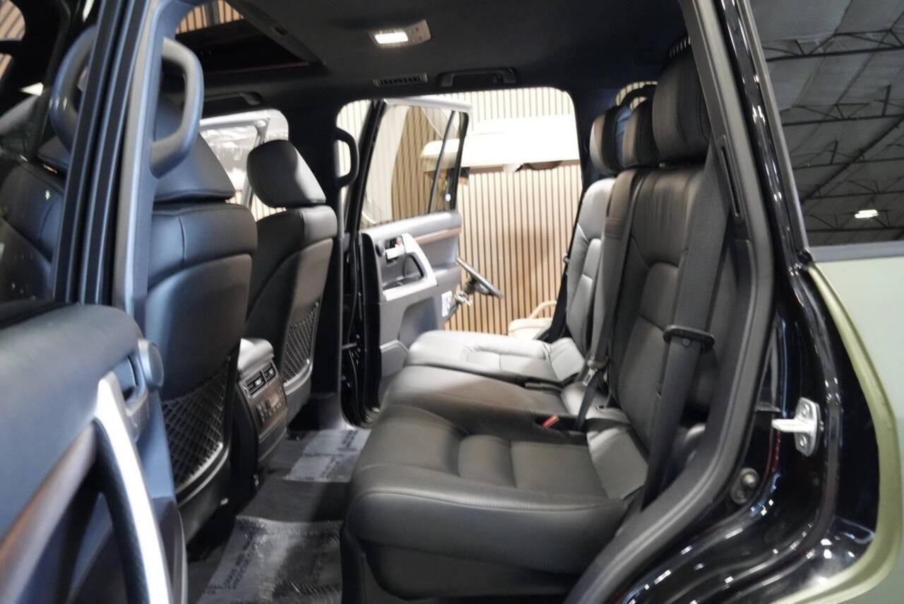 2020 Toyota Land Cruiser Heritage Edition