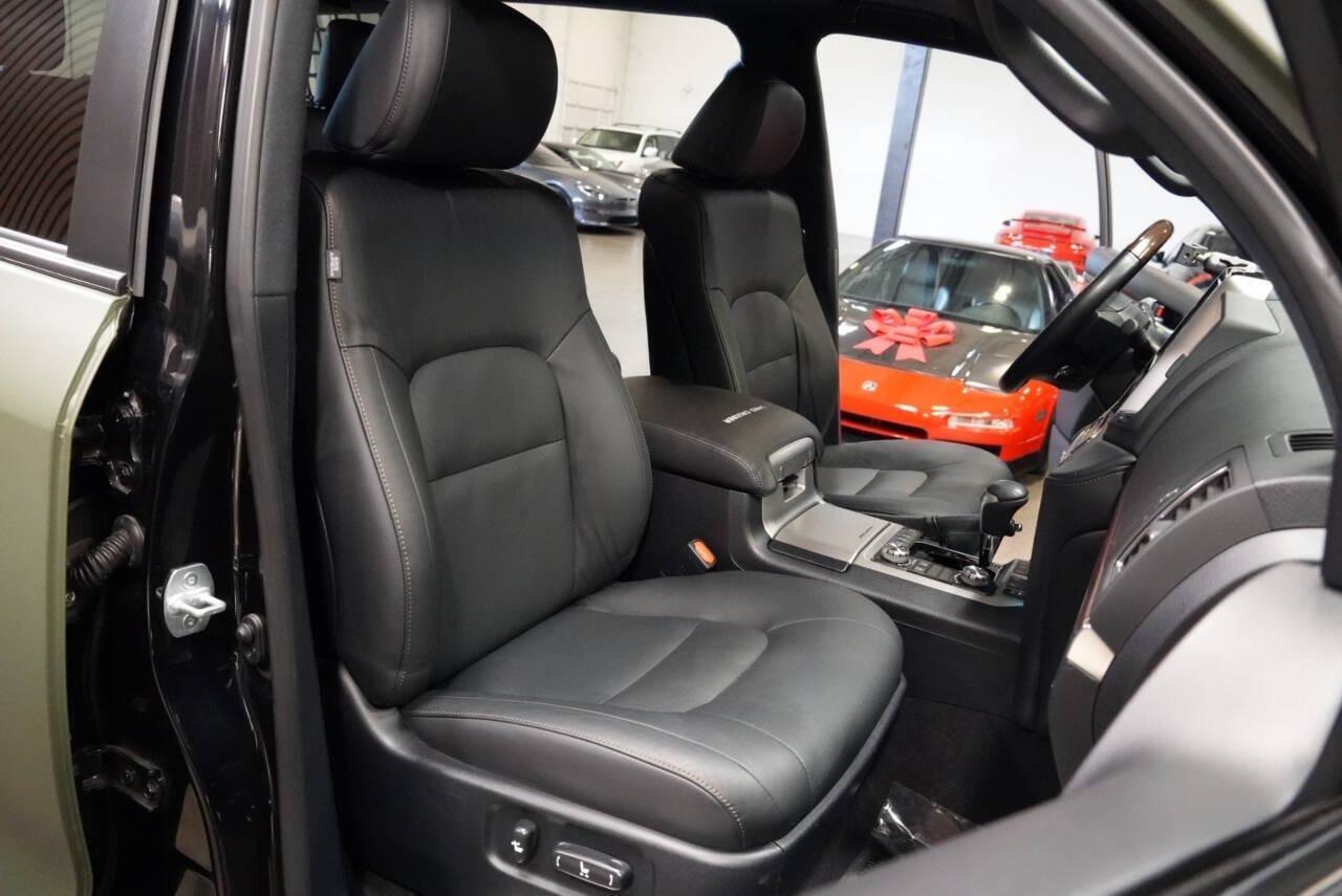 2020 Toyota Land Cruiser Heritage Edition