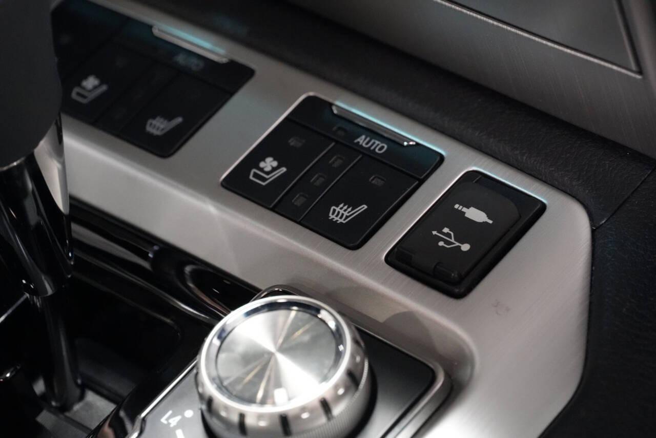 2020 Toyota Land Cruiser Heritage Edition