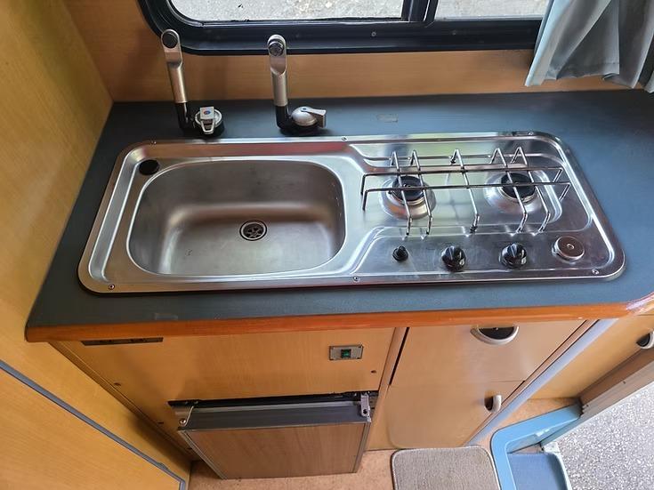 2000 Toyota Camroad ZiL