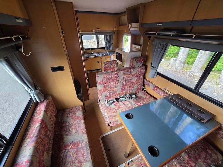 2000 Toyota Camroad ZiL