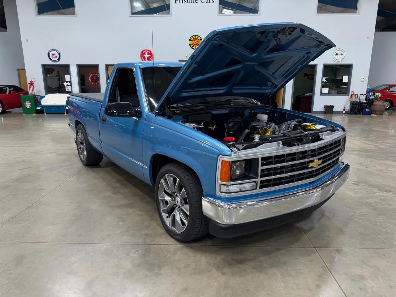 Frame-Off Restomod 1988 Chevrolet C1500