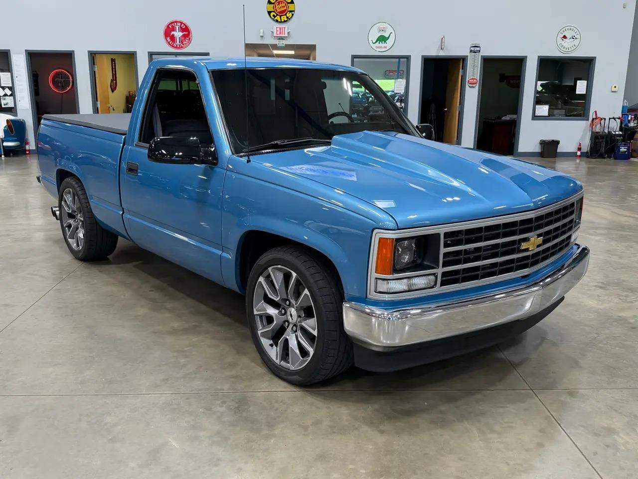 Frame-Off Restomod 1988 Chevrolet C1500