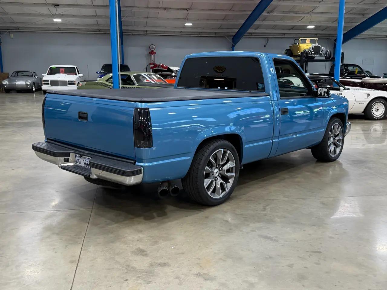Frame-Off Restomod 1988 Chevrolet C1500