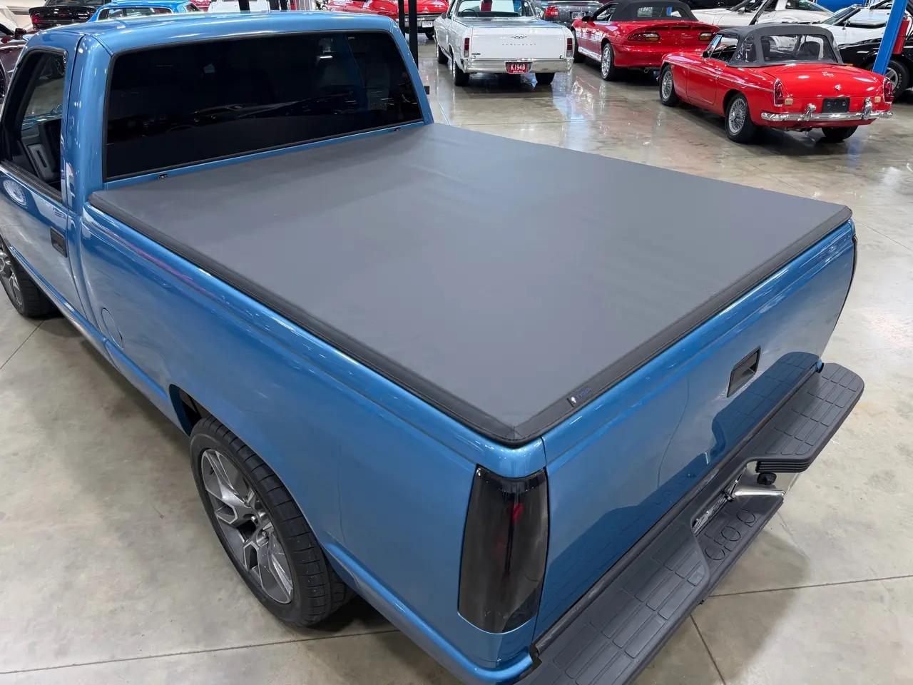 Frame-Off Restomod 1988 Chevrolet C1500