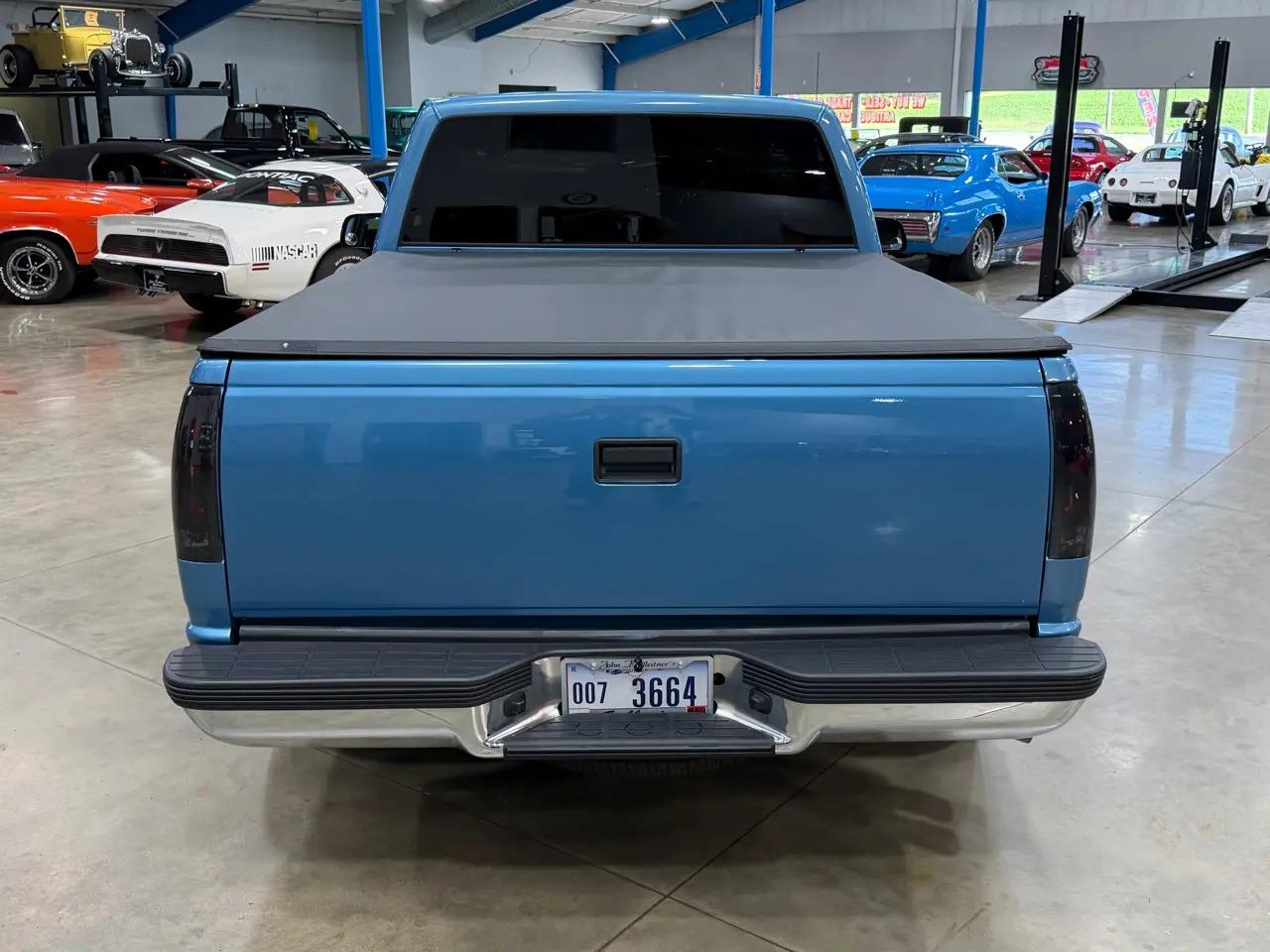 Frame-Off Restomod 1988 Chevrolet C1500