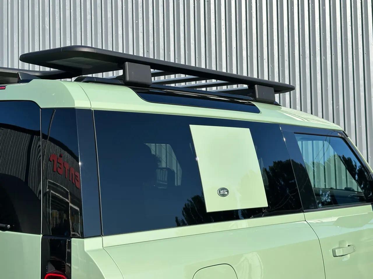 2023 Land Rover Defender 90 75th Anniversary - 4