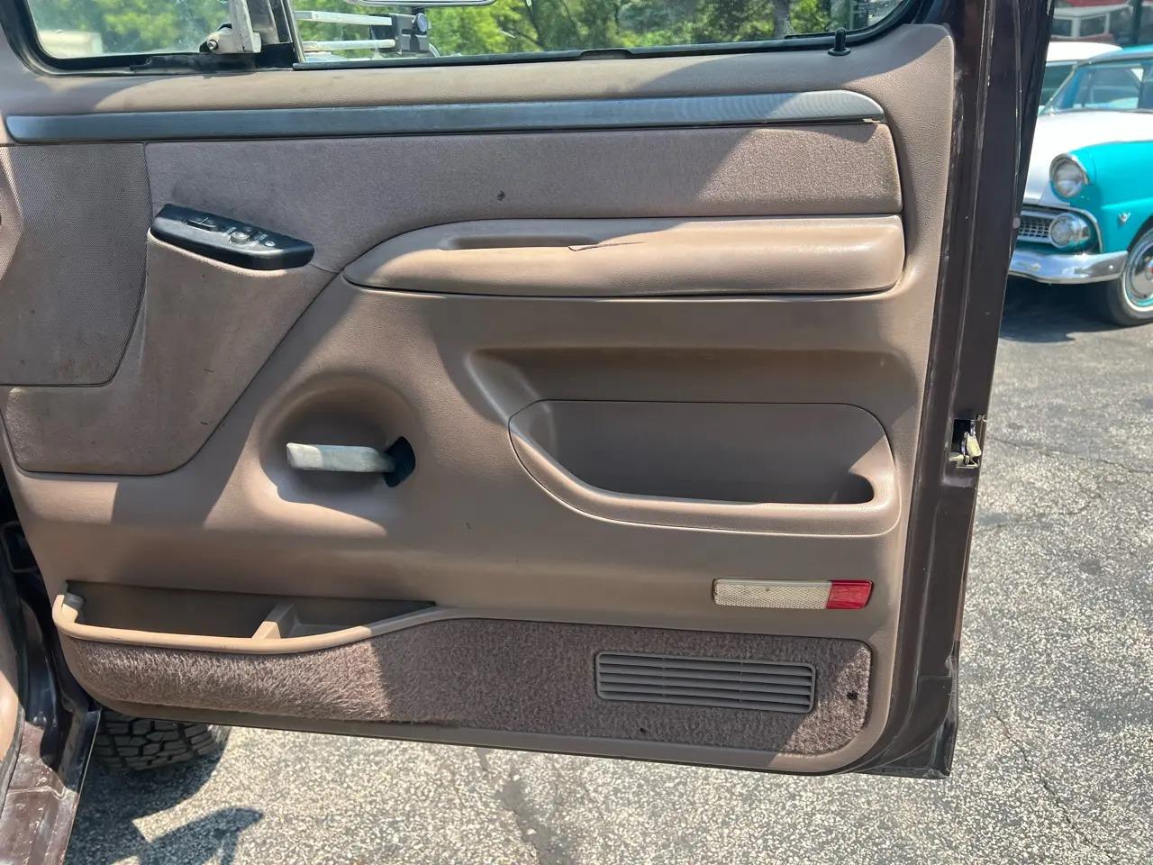 1993 Ford F-350 Crew Cab XLT