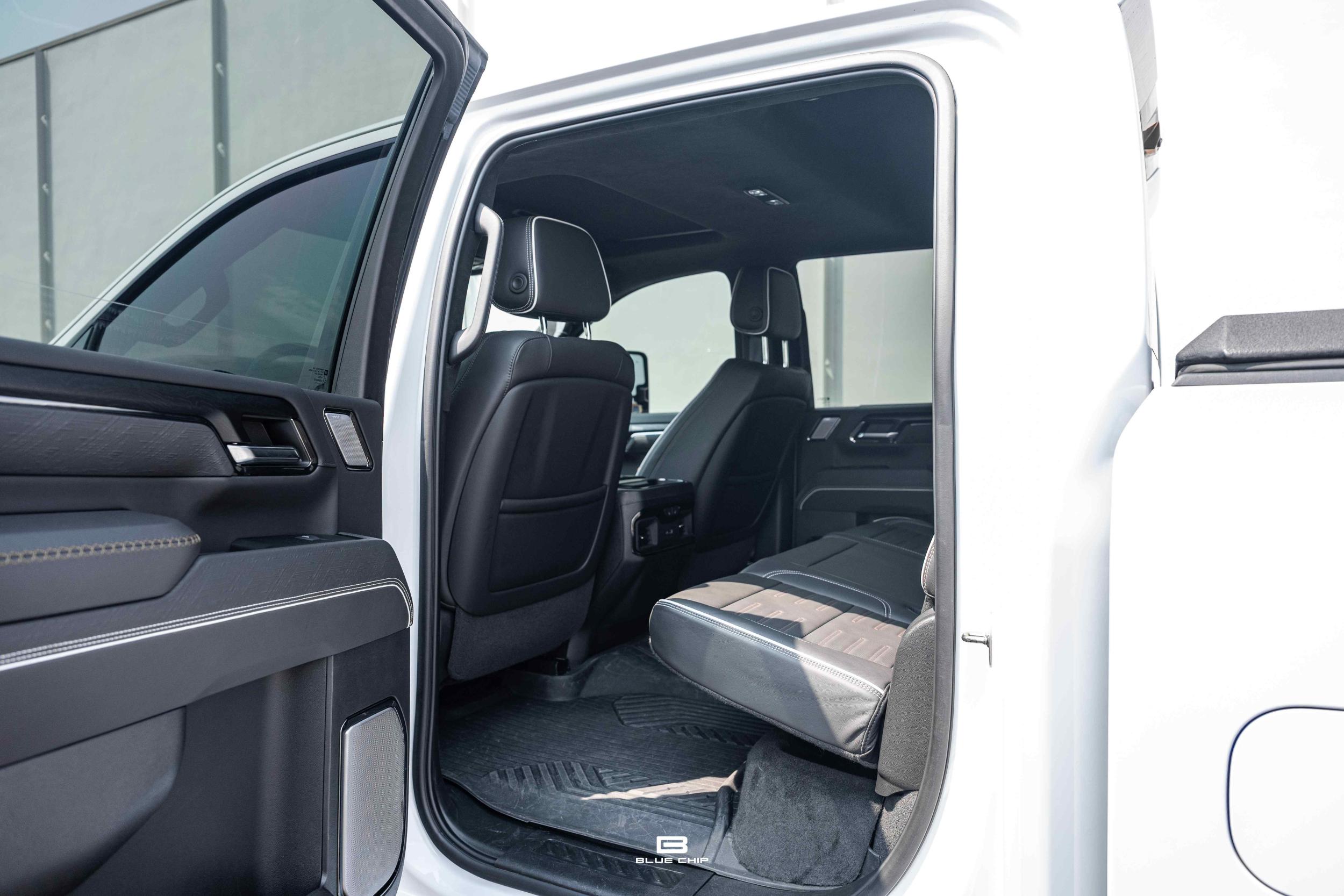 2024 GMC Sierra 2500 AT4X AEV Edition
