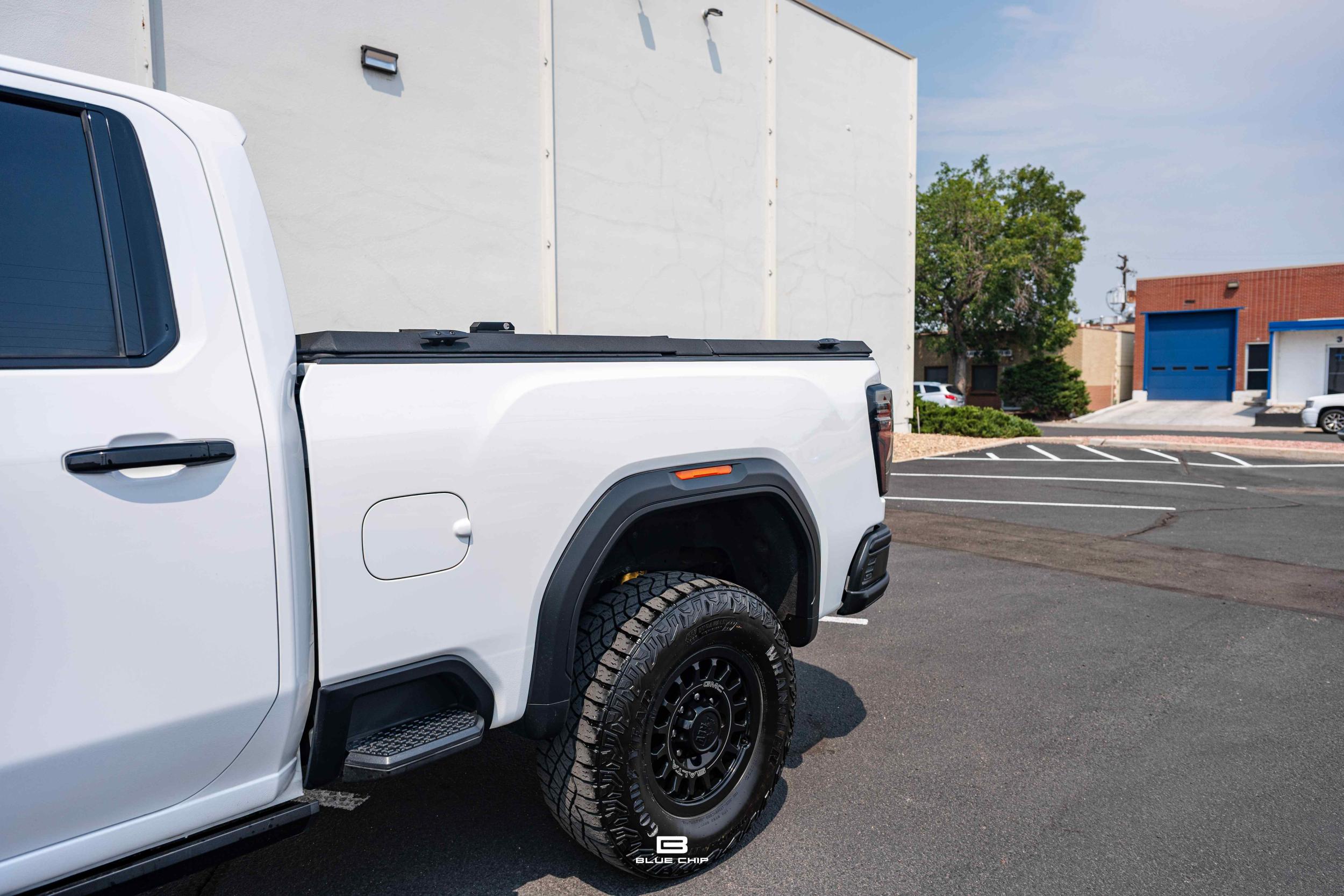 2024 GMC Sierra 2500 AT4X AEV Edition