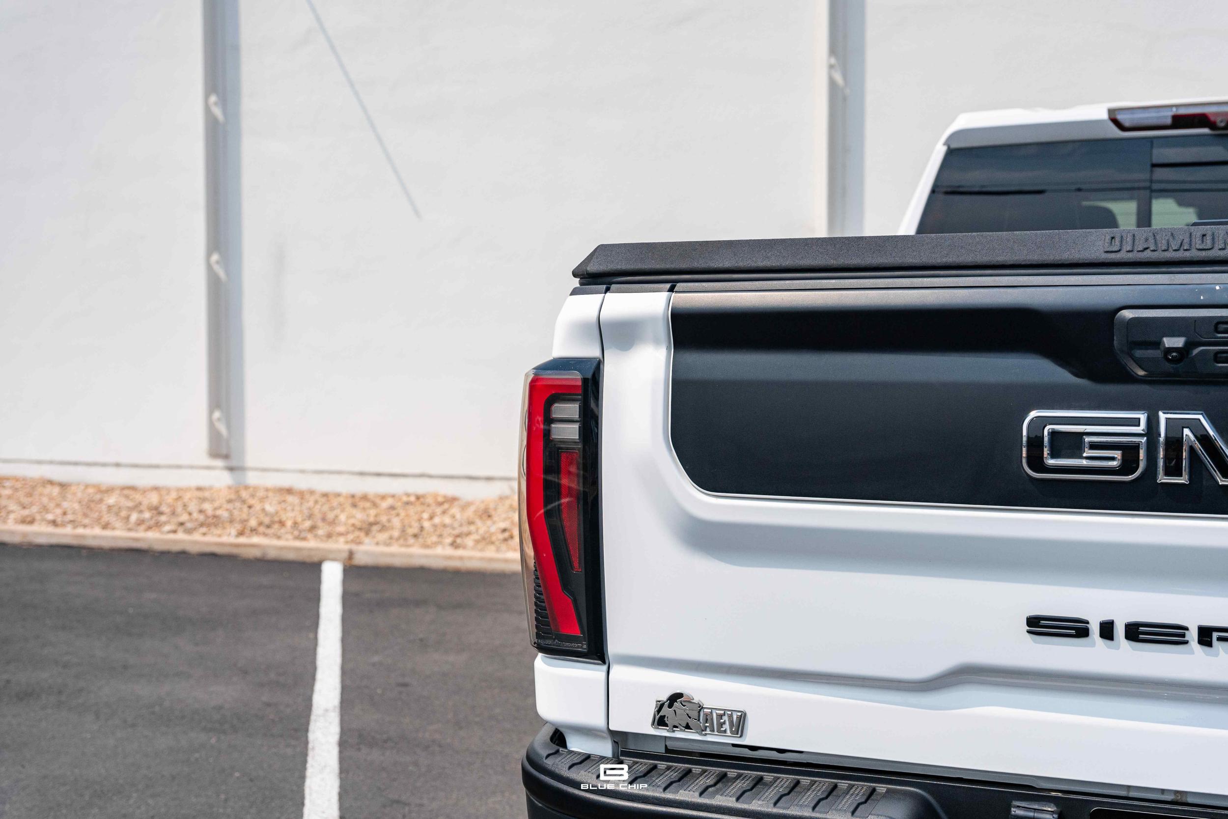 2024 GMC Sierra 2500 AT4X AEV Edition