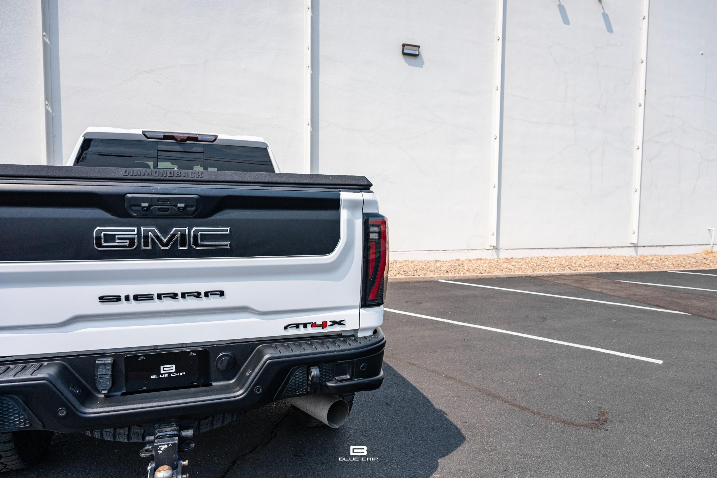 2024 GMC Sierra 2500 AT4X AEV Edition