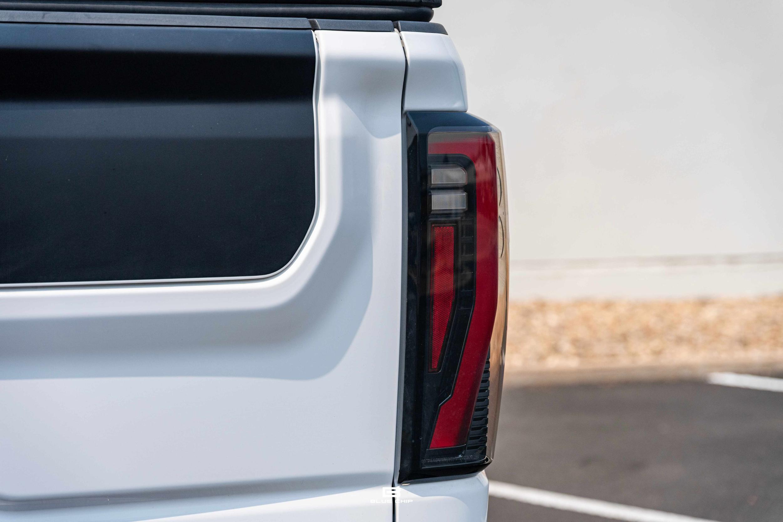 2024 GMC Sierra 2500 AT4X AEV Edition