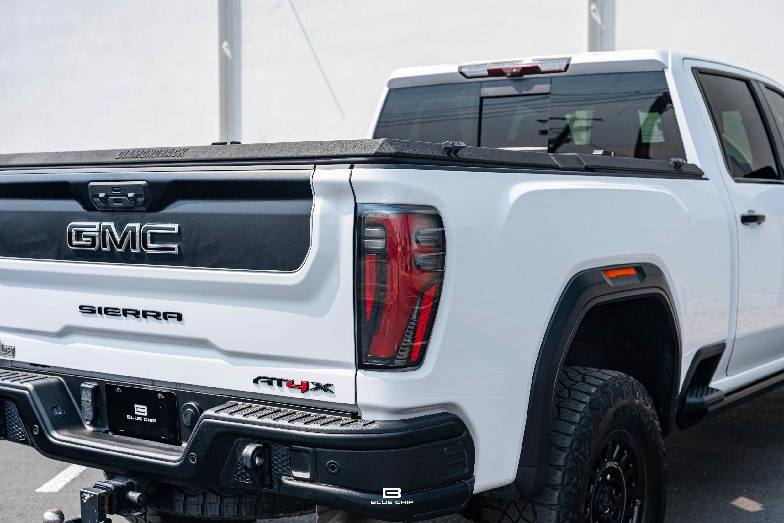 2024 GMC Sierra 2500 AT4X AEV Edition